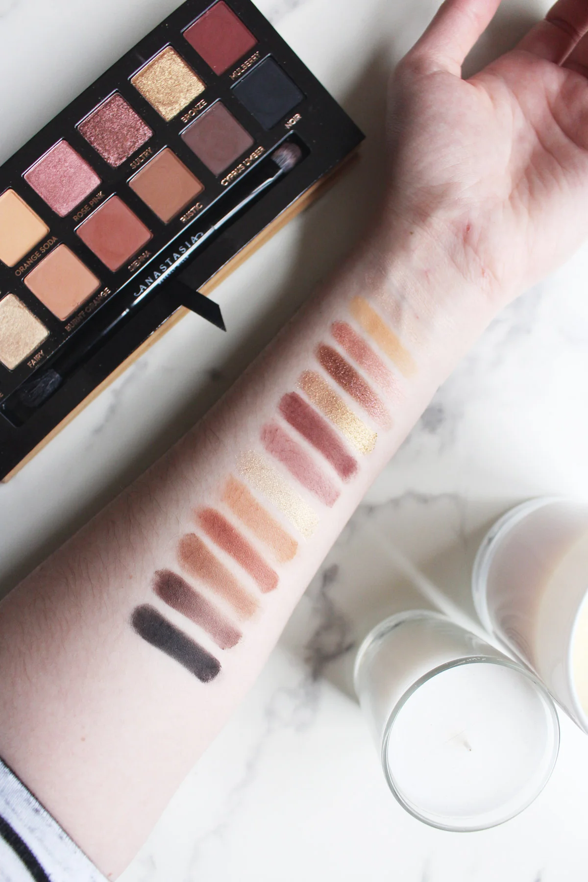 Anastasia Soft Glam Eyeshadow Palette – پالت سایه چشم آنستازیا سافت گلم